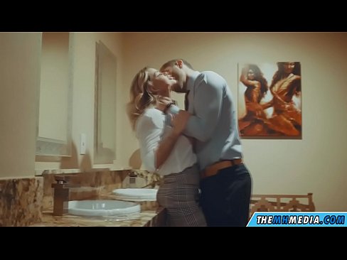 ❤️ Вақте ки як малламуй busty шумо дар як ҳоҷатхона ҷамъиятӣ seduces ❌ Синси босифат дар мо tg.hentai-ita.ru ️❤